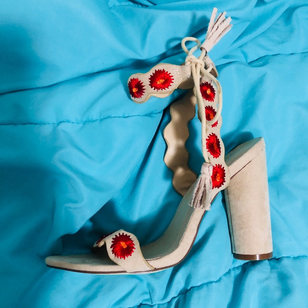 Shoedazzle wrap ankle block heel